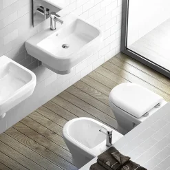 Britton Bathrooms - Curve Wall Hung WC With Soft Close Seat