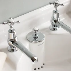 Urlington Bathroom Burlington Classic 650mm 2TH Basin With Invisible Overflow/Waste & Chrome Wash Stand -Croydex shop burlingtonclassic65cmbasinwithinvisibleoverflowchromebasinstandd2