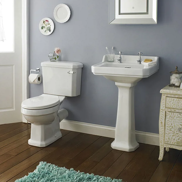 Nuie Carlton 4-Piece Traditional 2TH Bathroom Suite - 560mm Basin 4 Nuie Carlton 4-Piece Traditional 2TH Bathroom Suite - 560mm Basin - Image 2